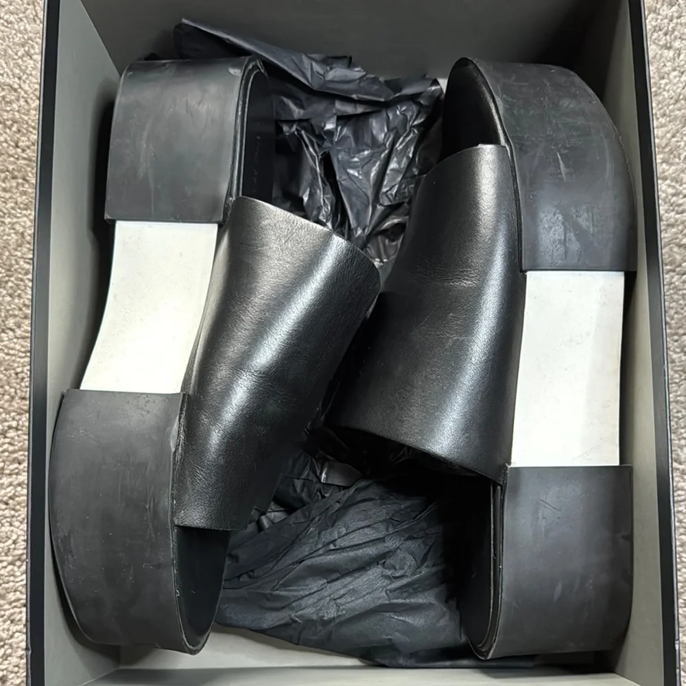 Vic Matie Black Leather Platform Slides